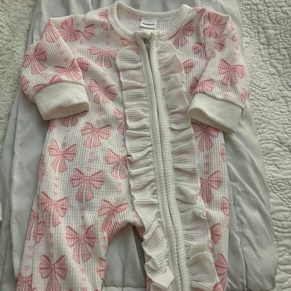 Baby Girl sleeper - Picture 1 of 7